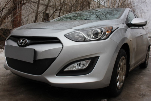 Hyundai i30 (12–15) Защита радиатора, чёрная