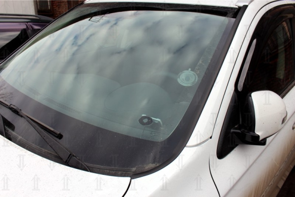 Mitsubishi Outlander (12–/14–/15–) Дефлектор лобового стекла