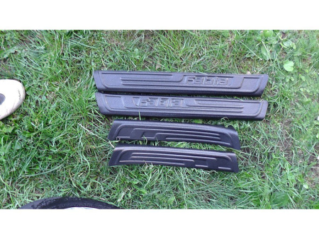 Skoda Fabia 2 (10-13) накладки на пороги пластиковые, к-кт 4 шт.