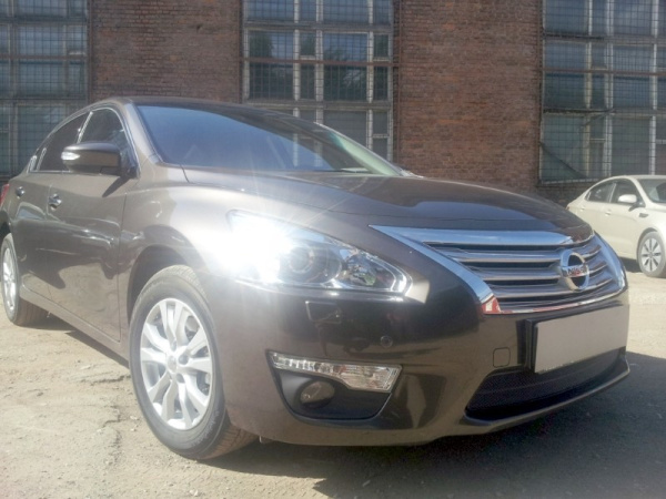 Nissan Teana (14–) Защита радиатора, чёрная