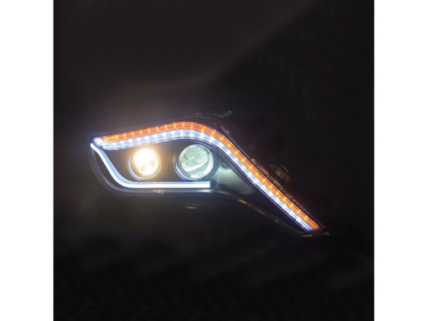 Toyota Land Cruiser Prado 150 (13-) фары с "бегущим" поворотником, дневными ходовыми огнями, линзами, под штатный корректор