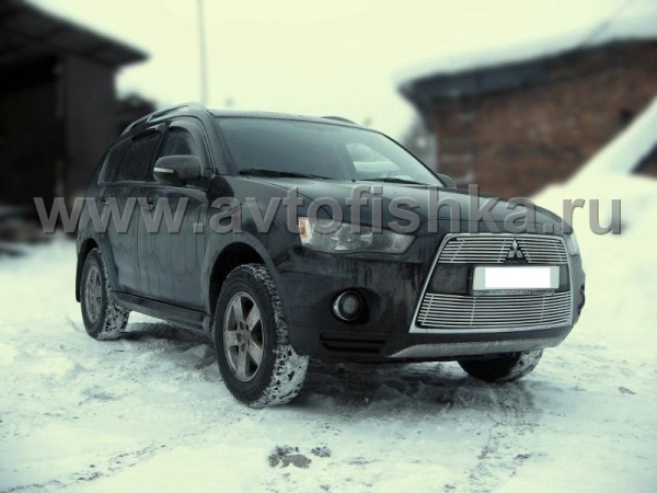 Mitsubishi Outlander XL (10-) накладка на решетку радиатора верхняя часть