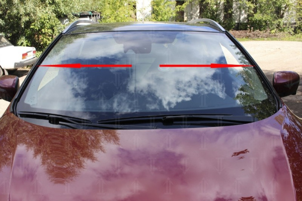 Nissan Qashqai (14–) Дефлектор лобового стекла