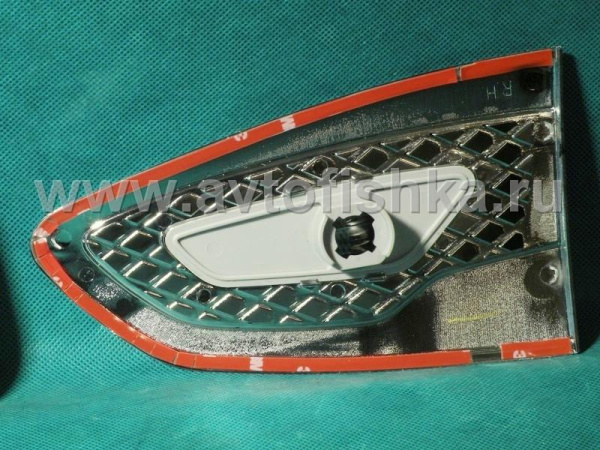 Mitsubishi Pajero Sport (08-) повторители поворотов с декоративными хромированными рамками, комплект 2 шт.