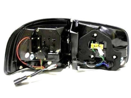 Volkswagen Touareg (02-10) задние тюнинговые диодные фонари красно-тонированные, комплект 2 шт.