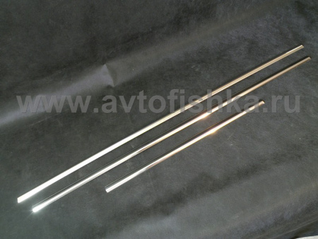 Toyota RAV4 (06-09) молдинги нижней кромки окон из полированной нержавеющей стали, комплект 4 шт.