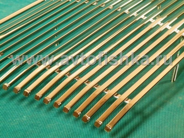 Mitsubishi Pajero IV (06-) решетка радиатора, накладка из хромированной нержавеющей стали.