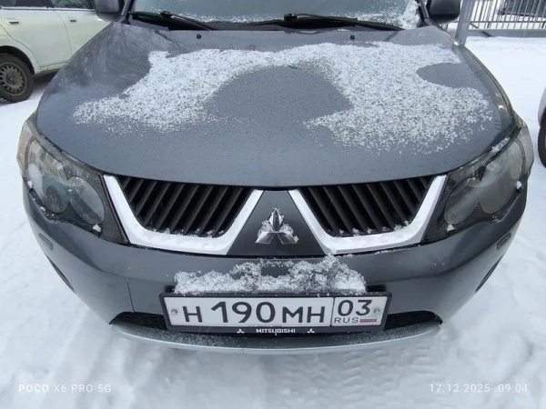 Защита передних фар карбон Mitsubishi Outlander XL 2007-2009