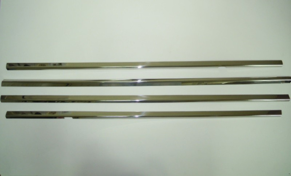 Land Rover Freelander (07–) Нижние молдинги стекол, нерж., 4 части