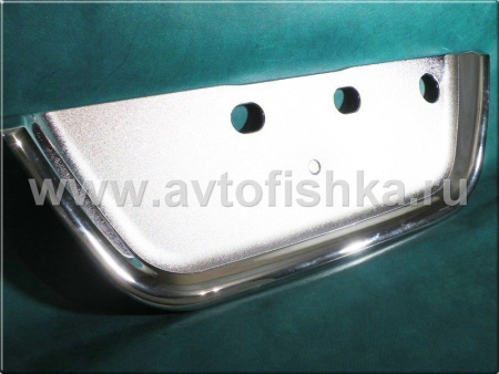 Toyota Land Cruiser 100 (98-05) накладка на заднюю дверь, под номерной знак, хромированная