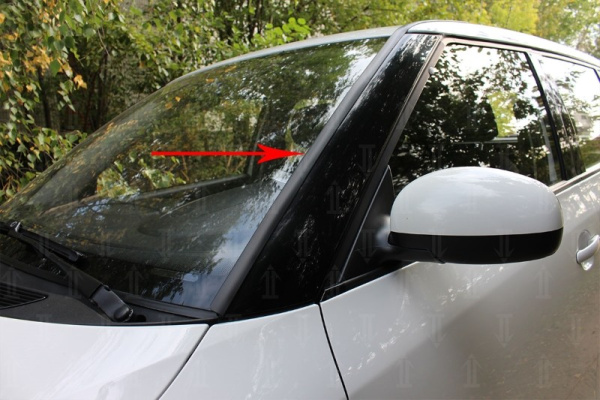 Skoda Fabia (07–/11–) Дефлектор лобового стекла