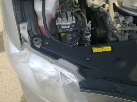 Toyota Camry V40 (06-11) защитный пыльник моторного отсека