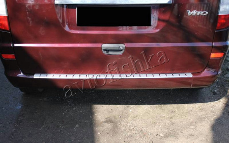 Mercedes Viano Vito (04-14) накладка на задний бампер профилированная с загибом, нержавеющая сталь