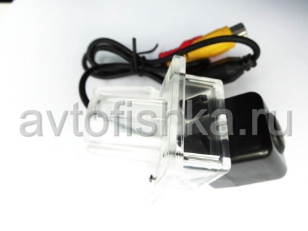 Mercedes W204, W212 цветная камера заднего вида, герметичная, с оносительной разметкой