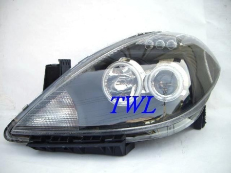 Nissan Tiida (04-) фары передние линзовые черные, со светящимися ободками, комплект 2 шт.