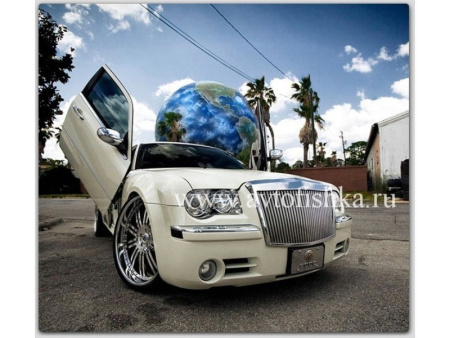 Chrysler 300C (04-09) решетка радиатора хромированная из нержавеющей стали, классическая вертикальная, дизайн "Rolls Royce Phantom".