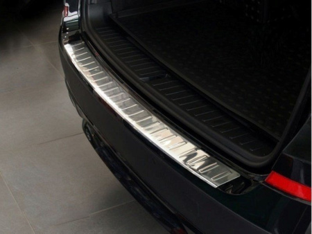 Renault Duster (2010-) накладка на задний бампер, с загибом, из полированной нержавеющей стали