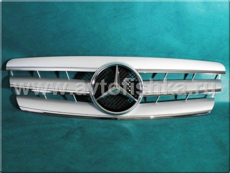 Mercedes C-class W203 (00-07) 4 дв. седан решетка радиатора серебристая со звездой, дизайн CL-class, 3 ламели.