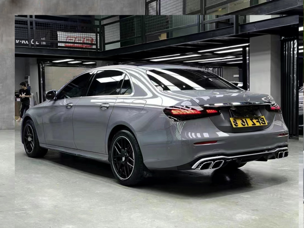 Mercedes-Benz E-Klasse W213 рестайлинг 2020 - н.в. задний бампер в сборе с диффузором и насадками 6.3 AMG