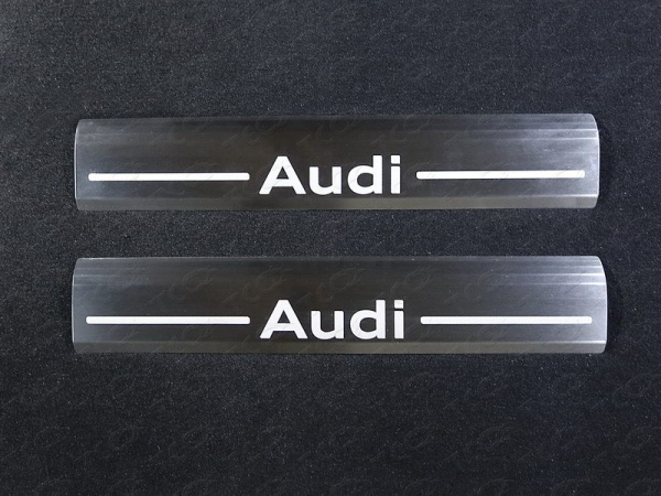 Audi Q5 (17–) Накладки на пластиковые пороги (лист шлифованный надпись audi) 2шт