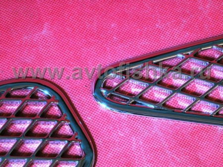 Toyota FJ Cruiser (07-) хромированные решетки на дефлекторы воздухозаборников под лобовым стеклом, комплект 3 шт.