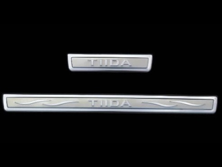 Nissan Tiida (04-) накладки порогов дверных проемов из нержавеющей стали, комплект 4 шт.