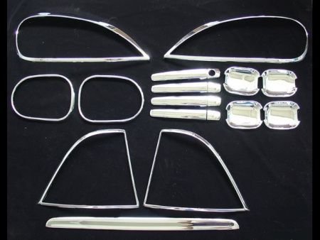 Mercedes ML W163 (98-05) комплект хромированных декоративных накладок на фары, задние фонари, ручки дверей, под ручки дверей, боковые зеркала, заднюю дверь.