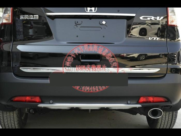 Honda CR-V (12-) накладка хромированная на нижнюю кромку задней двери, молдинг
