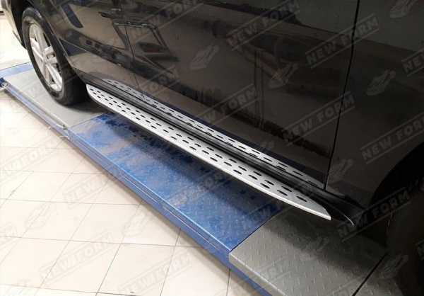 Mercedes-Benz GLS-Klasse X166 2015 - 2019 Пороги с подсветкой