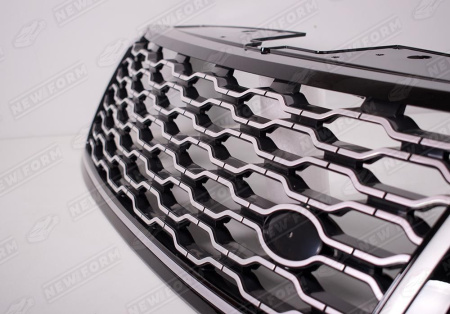 Land Rover Range Rover 4 поколение (рестайлинг) 2017 - 2022 Решетка радиатора серебристая