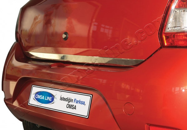 Renault Sandero (14–) Накладка на нижнюю кромку крышки багажника, нерж., 1 часть