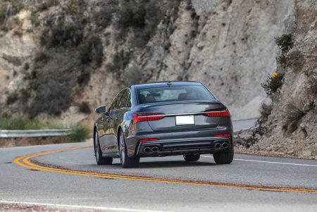 Диффузор S6 S-line с насадками для Audi A6 2019+