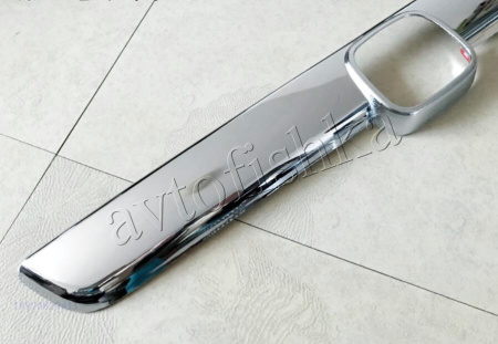 Honda CR-V III (06-12) накладка хромированная на заднюю дверь, пластиковая