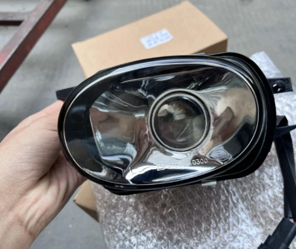Mercedes C-class W203, W215, W211, W209, R230 фары противотуманные линзовые, AMG стиль, комплект 2 шт.