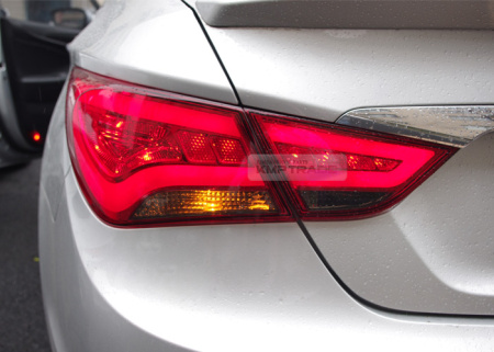 Hyundai Sonata YF (10-) задние светодиодные фонари, красно-тонированные, комплект 2 шт.