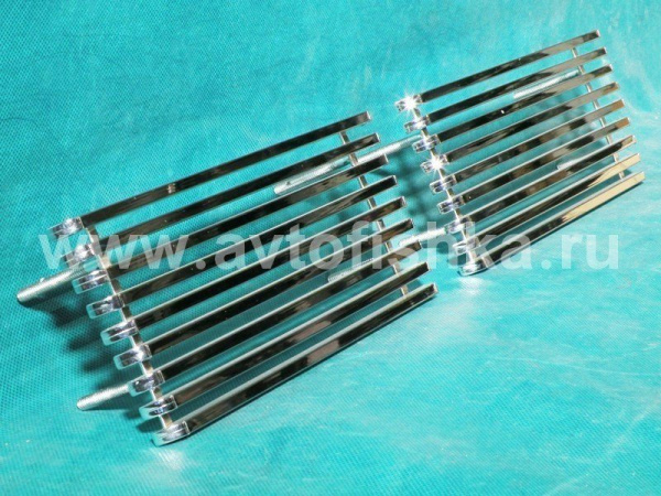 Toyota Land Cruiser 100 (03-07) решетки переднего бампера из нержавеющей стали, вставки, комплект 2 шт.