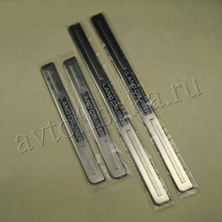 Toyota Land Cruiser 200 (08-) накладки на внутренние пороги с подсветкой, к-кт 8 шт.