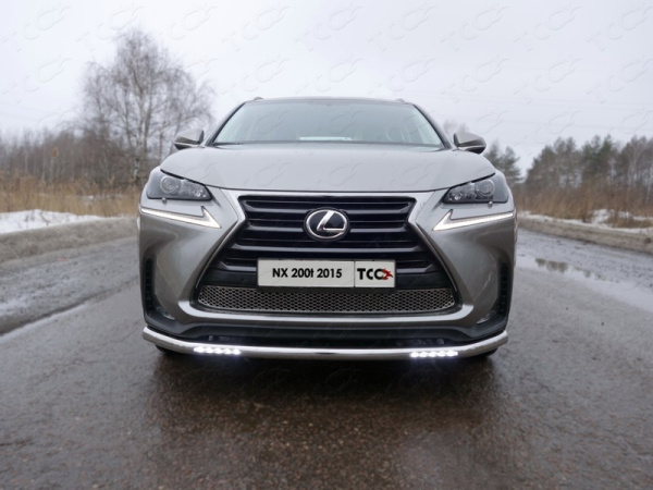 Lexus NX (14–) Решетка радиатора (треугольник)