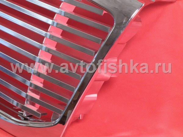 Toyota Land Cruiser 100 (03-07) решетка радиатора алюминиевая в хромированной рамке.