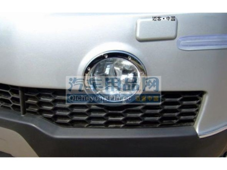 Chevrolet Captiva (06-) накладки хромированные на противотуманные фары переднего бампера, комплект 2 шт.