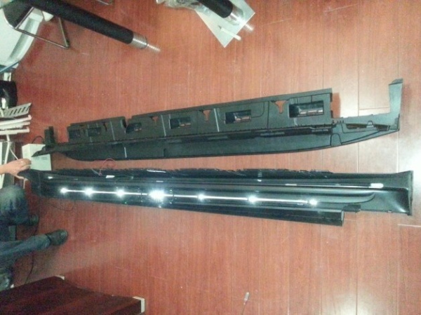 Mercedes-Benz GL-Klasse (13–) Пороги ОЕМ со светодиодной подсветкой (кузов Х166)