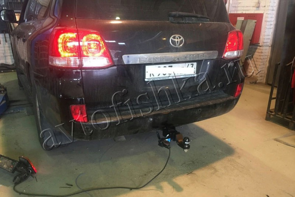 Toyota Land Cruiser (07–/12–/15–) Фаркоп (тягово-сцепное устройство)