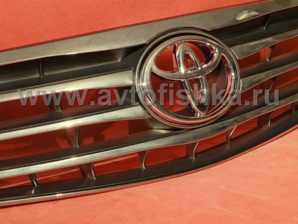 Toyota Camry 30 (01-06) решетка радиатора черно-хромированная, без эмблемы