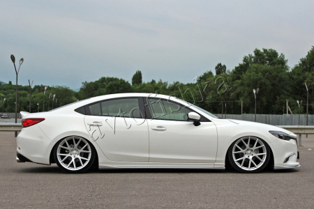 Mazda 6 (13 – 18) боковые сплиттеры на пороги