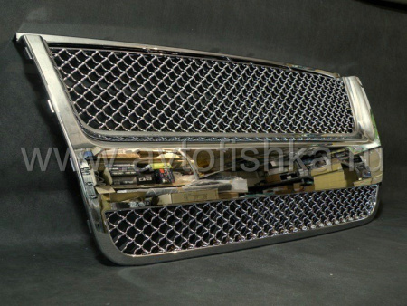 Ford Explorer (06-10) решетка переднего бампера и радиатора хромированная целиковая, дизайн Bentley, пластик