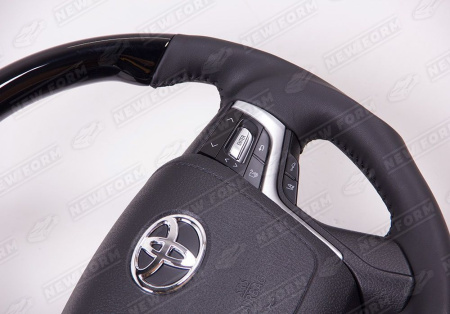 Toyota Land Cruiser LC 200 2007 - 2012 Руль черный с изгибом