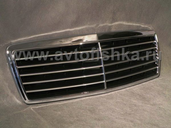 Mercedes C W202 решетка радиатора черная с рамкой всборе, дизайн "Авангард".
