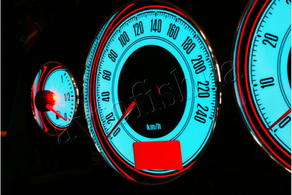 Toyota Avensis светодиодные шкалы (циферблаты) на панель приборов - дизайн 2