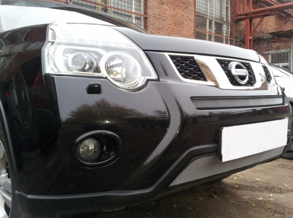 Nissan X-Trail (11–13) Защита радиатора, хром, середина