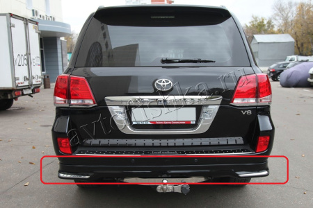 Toyota Land Cruiser 200 (12–15) юбка на задний бампер URBAN